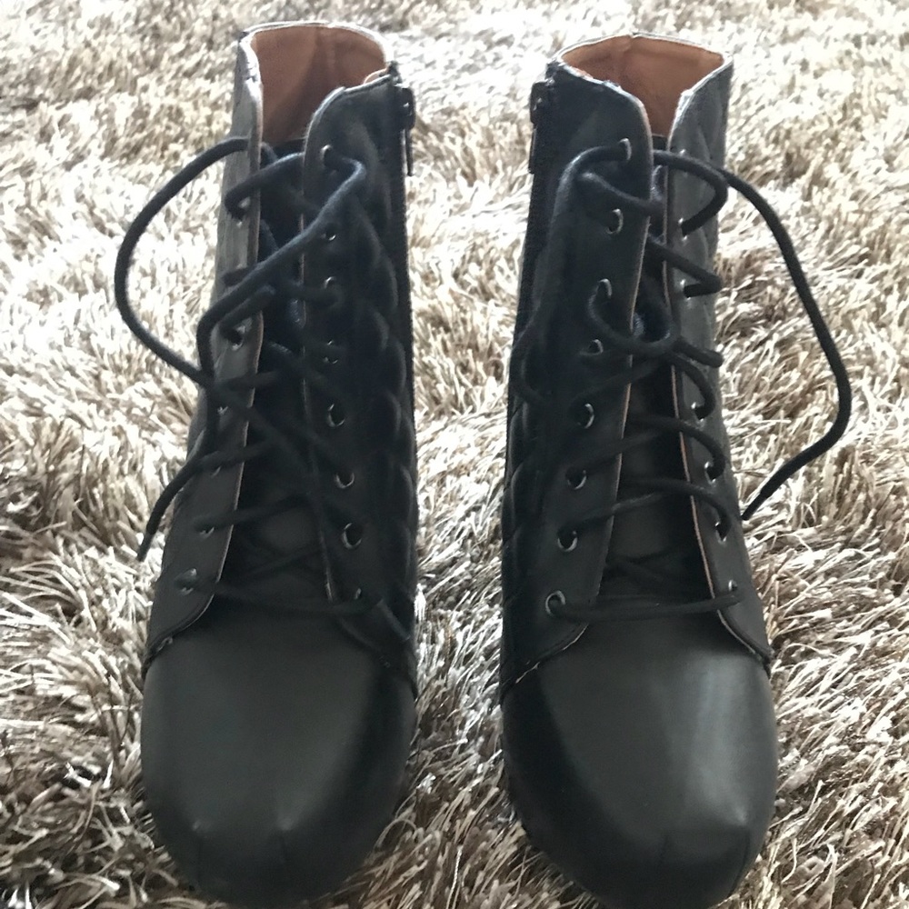 Charlotte Russe Heeled Boots 👢 😍❤️